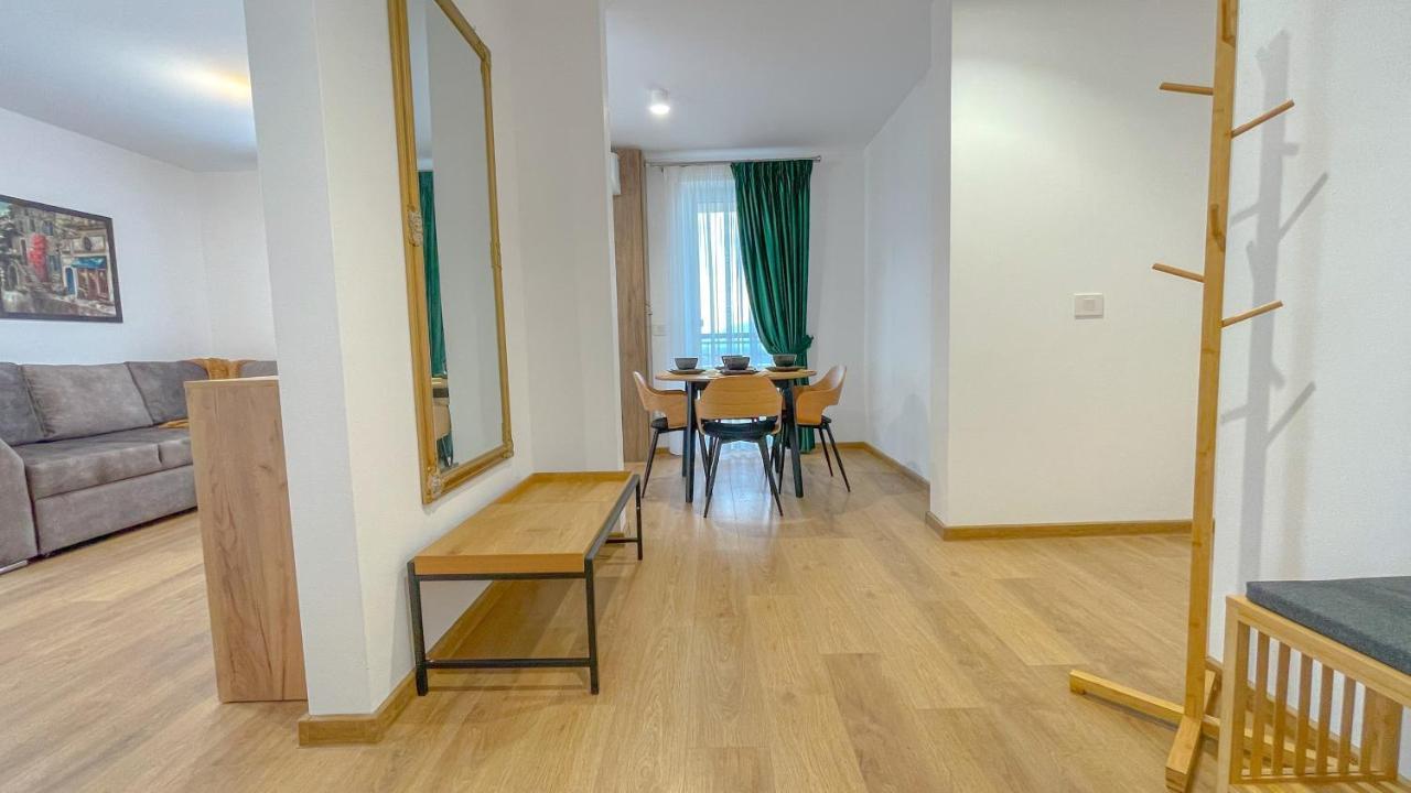 Dreamview Apartment With Private Parking Brasov Exterior photo