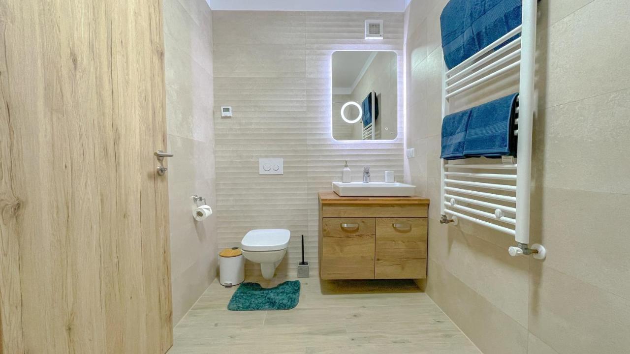 Dreamview Apartment With Private Parking Brasov Exterior photo