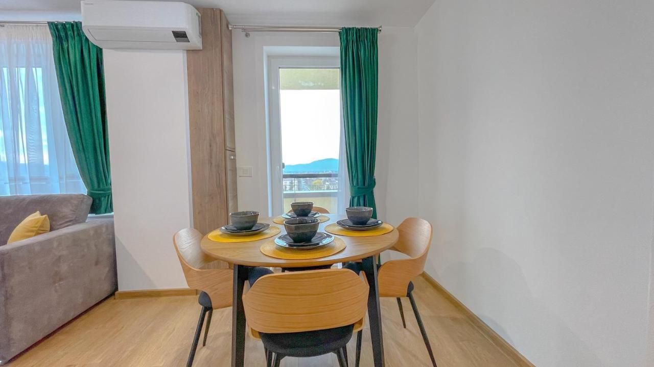 Dreamview Apartment With Private Parking Brasov Exterior photo